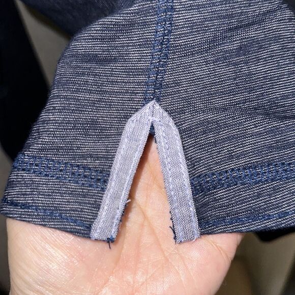 Guess M Hooded Long Sleeve Heathered Blue Chambray Trim Tee Henley - Picture 8 of 13